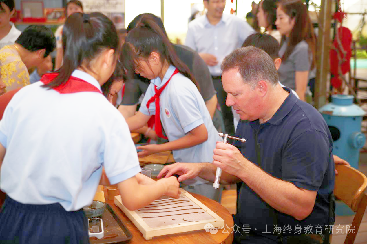 98c7c323f5ae3c1b0704b21ab8883945.jpg 图片